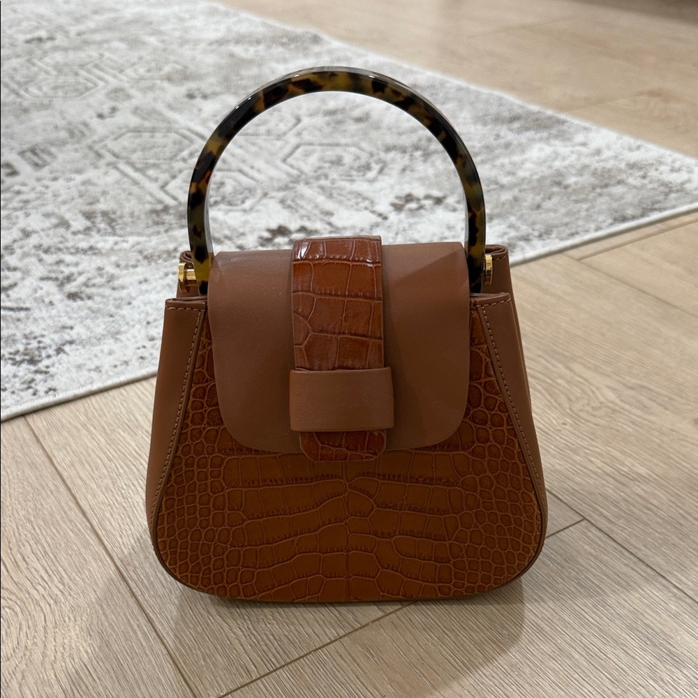 Elegant Brown Croc-Embossed Mini Bag with Tortoiseshell Handle